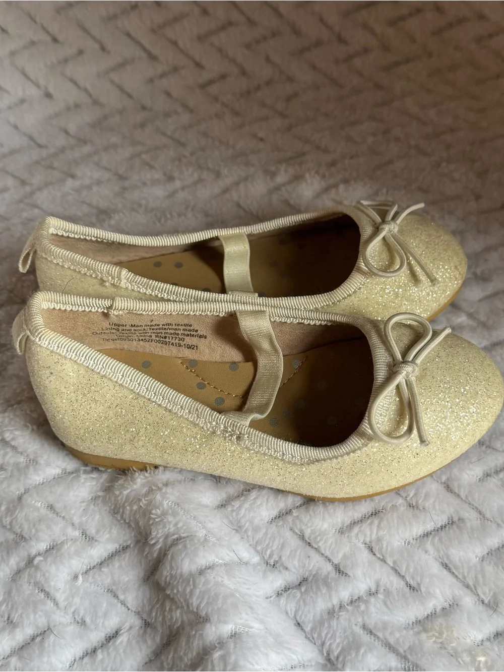 Cat & Jack Girls Glitter Ballet Flats in Gold
